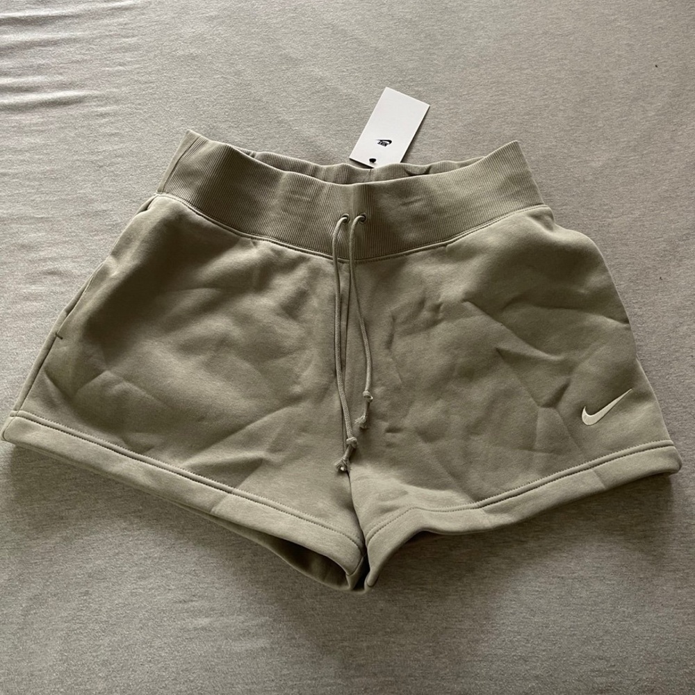 Nike Light Green Sweat Shorts NWT LARGE